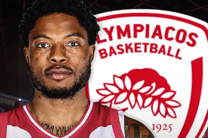 Ο Ταϊρίκ Τζόουνς με φανέλα του Ολυμπιακού ετοιμάζεται για την μεταγραφή βόμβα