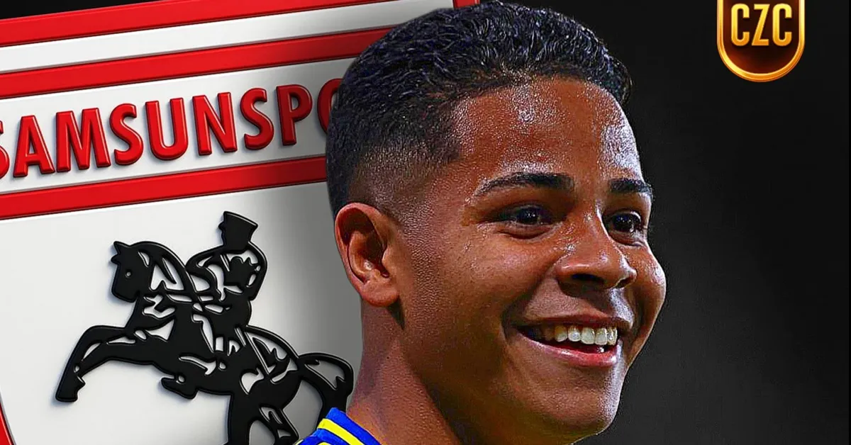 Ο Γουέσλι Γκασόβα σε δράση με τη φανέλα της Αλ Νασρ δίπλα στον Κριστιάνο Ρονάλντο