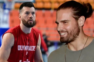 Ο Άλεκ Πίτερς με τη φανέλα του Ολυμπιακού και ένθετος ο Γιώργος Μπόγρης