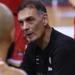 ο Γιώργος Μπαρτζώκας σε ώρα αγώνα του Ολυμπιακού