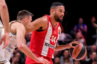 Ο Κόρι Τζόσεφ του Ολυμπιακού σε φάση της euroleague