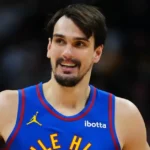 Ο Ντάριο Σάριτς σε αγώνα NBA