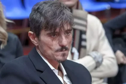 Ο Δημήτρης Γιαννακόπουλος παρακολουθεί έντονα φορτισμένος αγώνα του Παναθηναϊκού στο ΟΑΚΑ