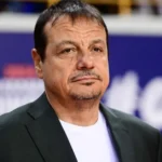 Ο Εργκίν Αταμάν φανερά συγκινημένος σε παλαιότερη στιγμή στο γήπεδο.