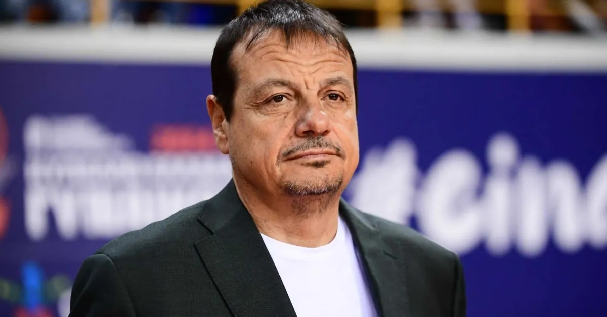 Ο Εργκίν Αταμάν φανερά συγκινημένος σε παλαιότερη στιγμή στο γήπεδο.