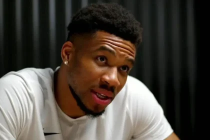 Ο Γιάννης Αντετοκούνμπο σε κοντινό πλάνο από το All-Star Weekend