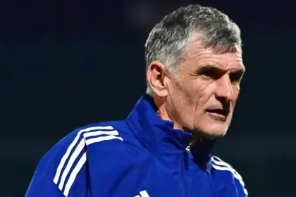 Ο Χοσέ Λουίς Μεντιλίμπαρ σκέπτεται τις επιλογές του για την ενδεκάδα του Ολυμπιακού