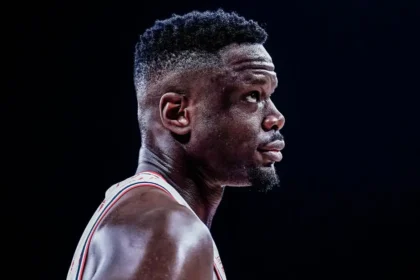 Ο Μουστάφα Φαλ κατά τη διάρκεια ατομικής προπόνησης στο ΣΕΦ