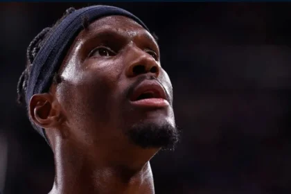 Ο Νάιτζελ Χέις-Ντέιβις σε φάση απο αγώνα της Euroleague