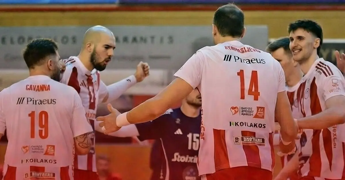 Παίκτες του Ολυμπιακού σε αγώνα χάντμπολ κόντρα στην BK-46 για το EHF European Cup