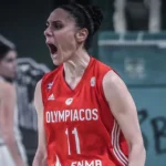Παίκτρια του Ολυμπιακού σε φάση αγώνα