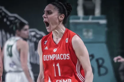Παίκτρια του Ολυμπιακού σε φάση αγώνα
