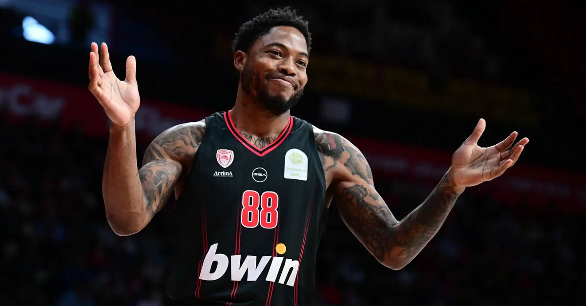 Ο Ταιρίκ Τζόουνς σε αγώνα του Ολυμπιακού στην Euroleague