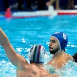 Παίκτες του Ολυμπιακού σε αγώνα πόλο στο Παπαστράτειο