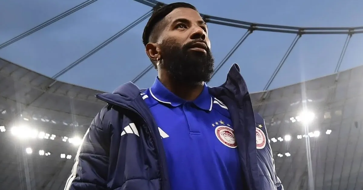 Ο Βραζιλιάνος μπακ του Ολυμπιακού, Ροντινέι, πριν το ματς με τη Λεβερκούζεν