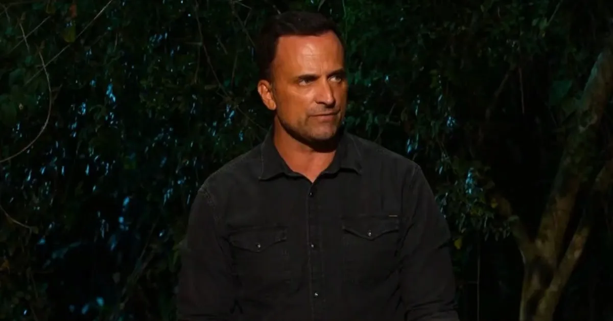 Ο Γιώργος Λιανός στο Συμβούλιο του Νησιού στο Survivor έτοιμος για μια κρίσιμη ανακοίνωση