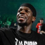 ο Σιλβέν Φρανσίσκο πανηγυρίζει την κατάκτηση του Κυπέλλου με την Ζάλγκιρις