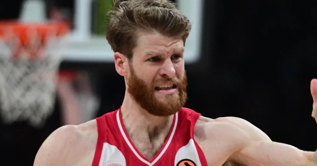 Ο Τόμας Ουόκαπ οργανώνει την επίθεση του Ολυμπιακού στο ΣΕΦ