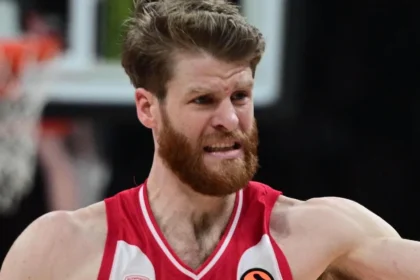 Ο Τόμας Ουόκαπ οργανώνει την επίθεση του Ολυμπιακού στο ΣΕΦ