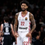 O Τάιλερ Ντόρσεϊ κατά τη διάρκεια αγώνα της Euroleague
