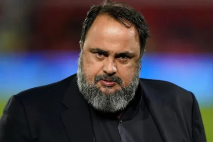 Ο ισχυρός άνδρας του Ολυμπιακού, Βαγγέλης Μαρινάκης