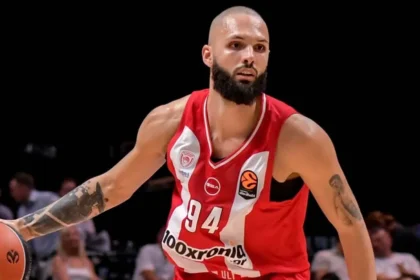 Αδιανόητη εμφάνιση από τον Εβάν Φουρνιέ