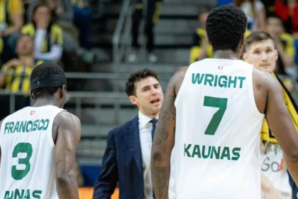 Φρανσίσκο και Ράιτ άλωσαν την Κωνσταντινόπουλη και πανηγυρίζουν τη μεγάλη νίκη απέναντι στη Φενέρμπαχτσε