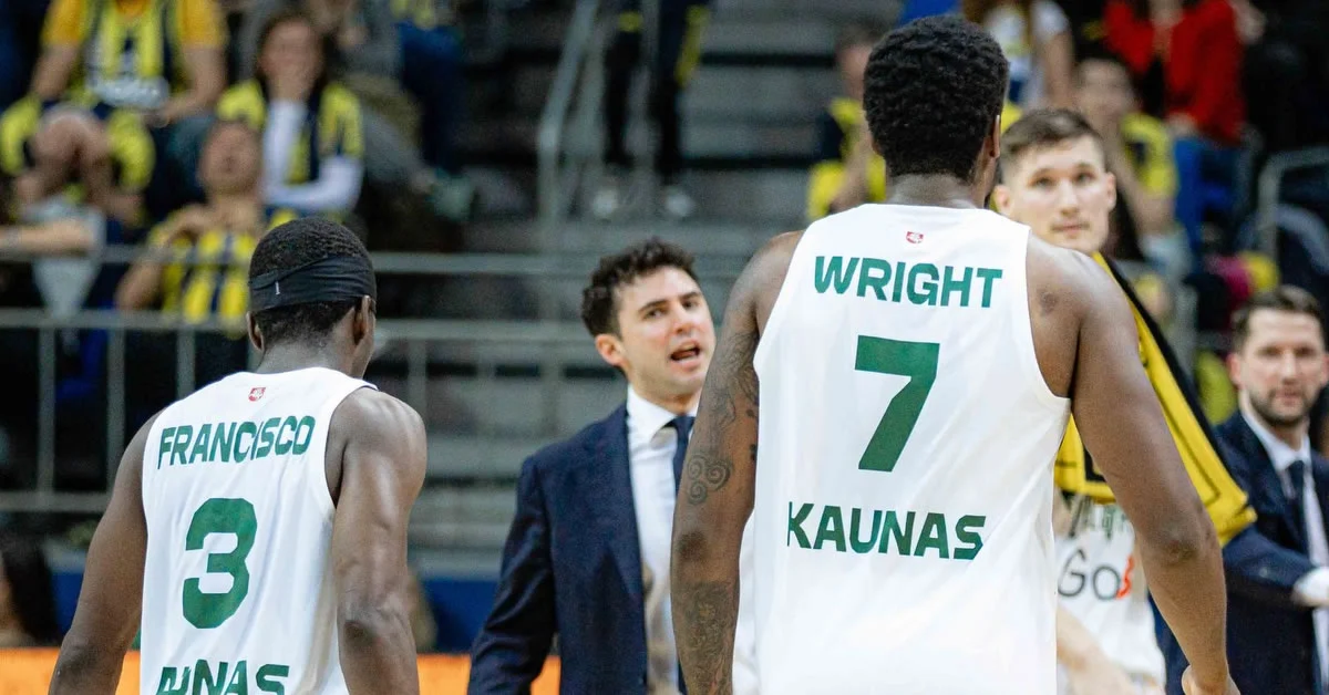 Φρανσίσκο και Ράιτ άλωσαν την Κωνσταντινόπουλη και πανηγυρίζουν τη μεγάλη νίκη απέναντι στη Φενέρμπαχτσε