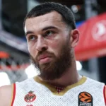 mike james olympiacos opados sxolio apantisi traymatismos monaco