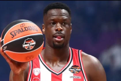 Μουσταφά Φαλ