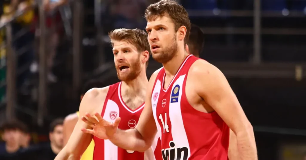 Ολυμπιακός - Φενέρμπαχτσε με επιστροφές Βεζένκοφ-Γουόκαπ