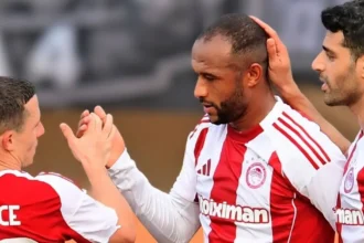 Αγιούμπ Ελ Κααμπί Ταρέμι και Ποντένσε πανηγυρίζουν