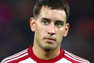 Ο Σαντιάγκο Έσε σε φάση απο αγώνα του Ολυμπιακού