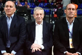 Σκάνδαλο στη Βαλένθια: Χυδαία επίθεση σε Αγγελόπουλο και Σκινδήλια