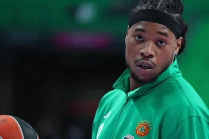 Τέλος ο Χολμς από τον Παναθηναϊκό