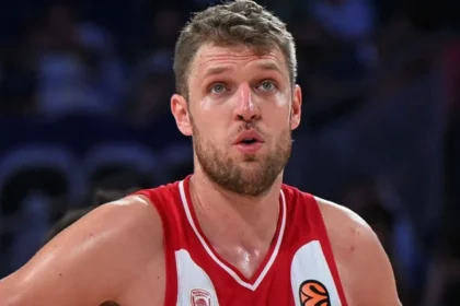 Σάσα Βεζένκοφ