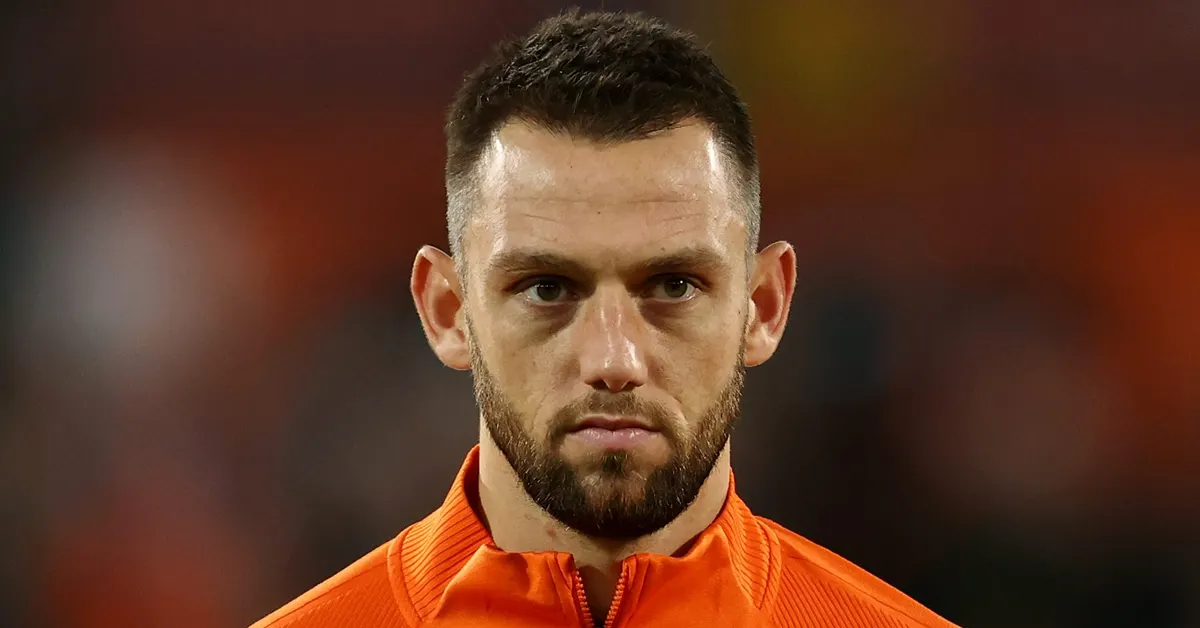 Ο Στέφαν Ντε Φράι με τη φανέλα της εθνικής Ολλανδίας