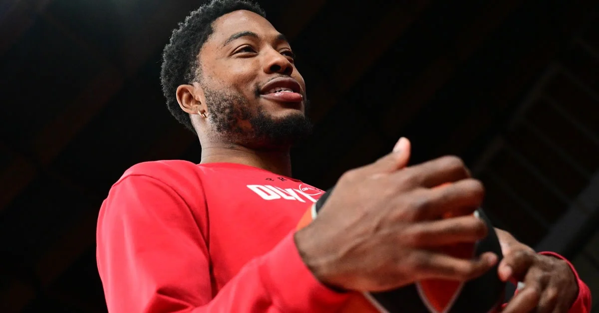 Ο Ταϊρίκ Τζόουνς σε προπόνηση του Ολυμπιακού.