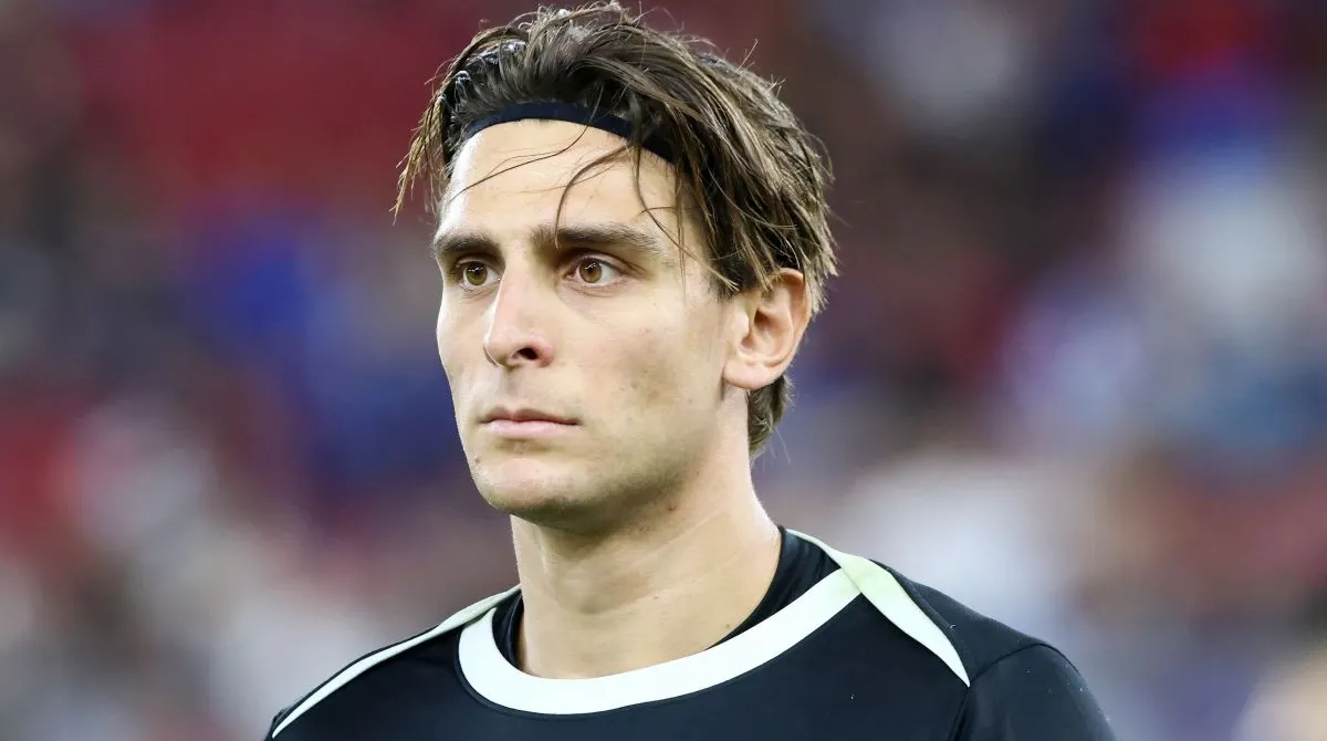 Ο τερματοφύλακας του Ολυμπιακού Κωνσταντής Τζολάκης, που βρίσκεται στο μεταγραφικό στόχαστρο της Γιουβέντους