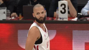 Εβάν Φουρνιέ: «Ο Βεζένκοφ είναι MVP» — Το μήνυμα μετά το 94-84