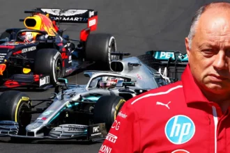 Μονοθέσια της Formula 1 στην πίστα, με φόντο τον τεχνικό πόλεμο ανάμεσα σε Mercedes, Red Bull και Ferrari για τους κανονισμούς του 2026.