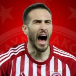 Ο Κώστας Φορτούνης πανηγυρίζει παλιοτερο γκολ του με τη φανέλα του Ολυμπιακού