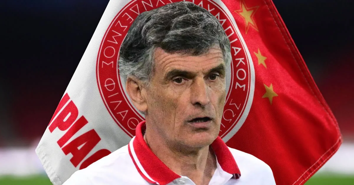 Ο προπονητής του Ολυμπιακού, Χοσέ Λουίς Μεντιλίμπαρ, με προβληματισμένο ύφος κατά τη διάρκεια του ντέρμπι.