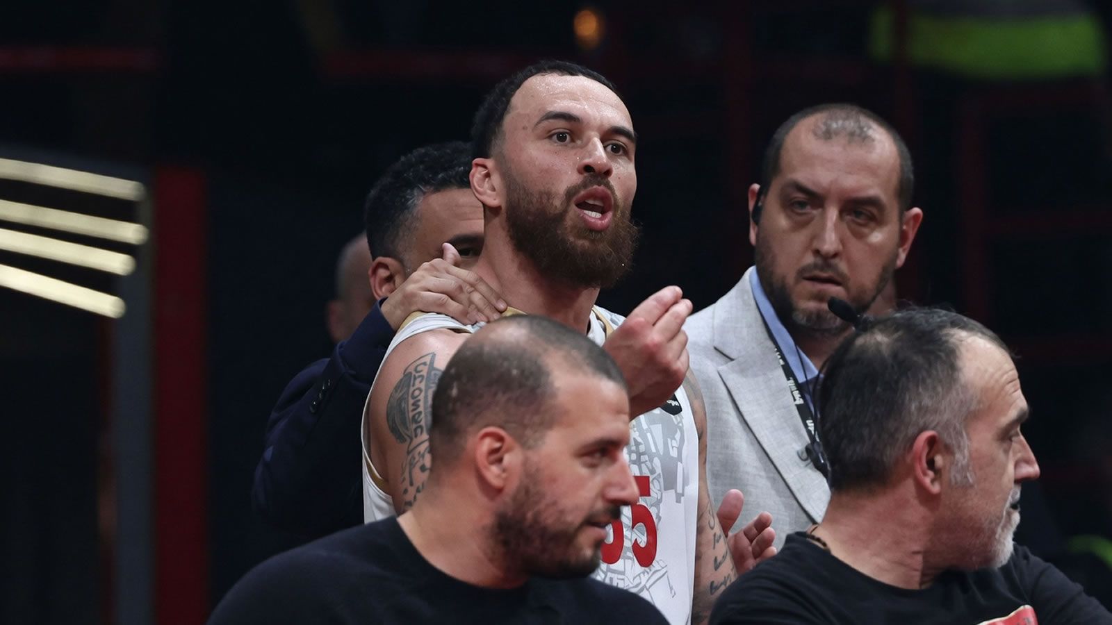 Euroleague: Η αλήθεια για Τζέιμς – Τι θα γίνει στο Game 3 με τον Ολυμπιακό