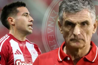 Ο προπονητής του Ολυμπιακού Χοσέ Λουίς Μεντιλίμπαρ παρακολουθεί τον Ορτέγκα