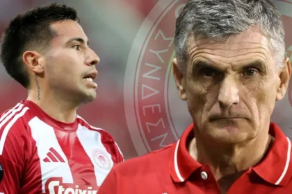 Ο προπονητής του Ολυμπιακού Χοσέ Λουίς Μεντιλίμπαρ παρακολουθεί τον Ορτέγκα