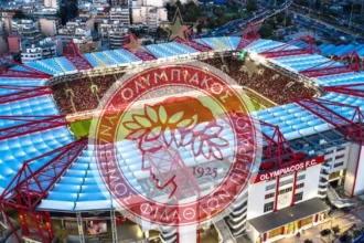 Οι κερκίδες και ο αγωνιστικός χώρος στο Γεώργιος Καραϊσκάκης που πλέον ανοίγει για οργανωμένα tours φιλάθλων του Ολυμπιακού.