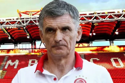 Ο προπονητής του Ολυμπιακού, Χοσέ Λουίς Μεντιλίμπαρ, ενόψει του κρίσιμου ντέρμπι με την ΑΕΚ στο Γεώργιος Καραϊσκάκης.