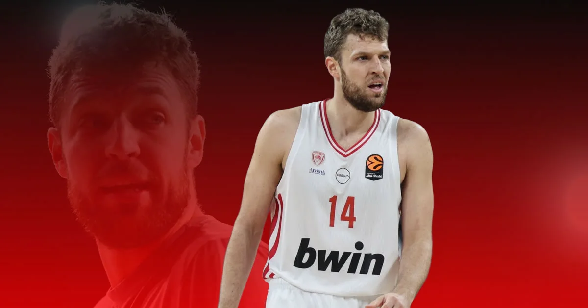 Ο Σάσα Βεζένκοβ πανηγυρίζει με πάθος σε μεγάλο αγώνα του Ολυμπιακού στη Euroleague