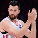 Άλεκ Πίτερς με τη φανέλα του Ολυμπιακού σε αγώνα Euroleague